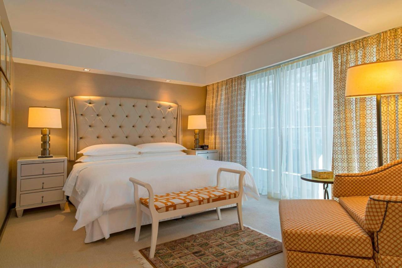 Suite Vice Presidenziale con 1 Letto King-Size, Balcone e Accesso Club Lounge
